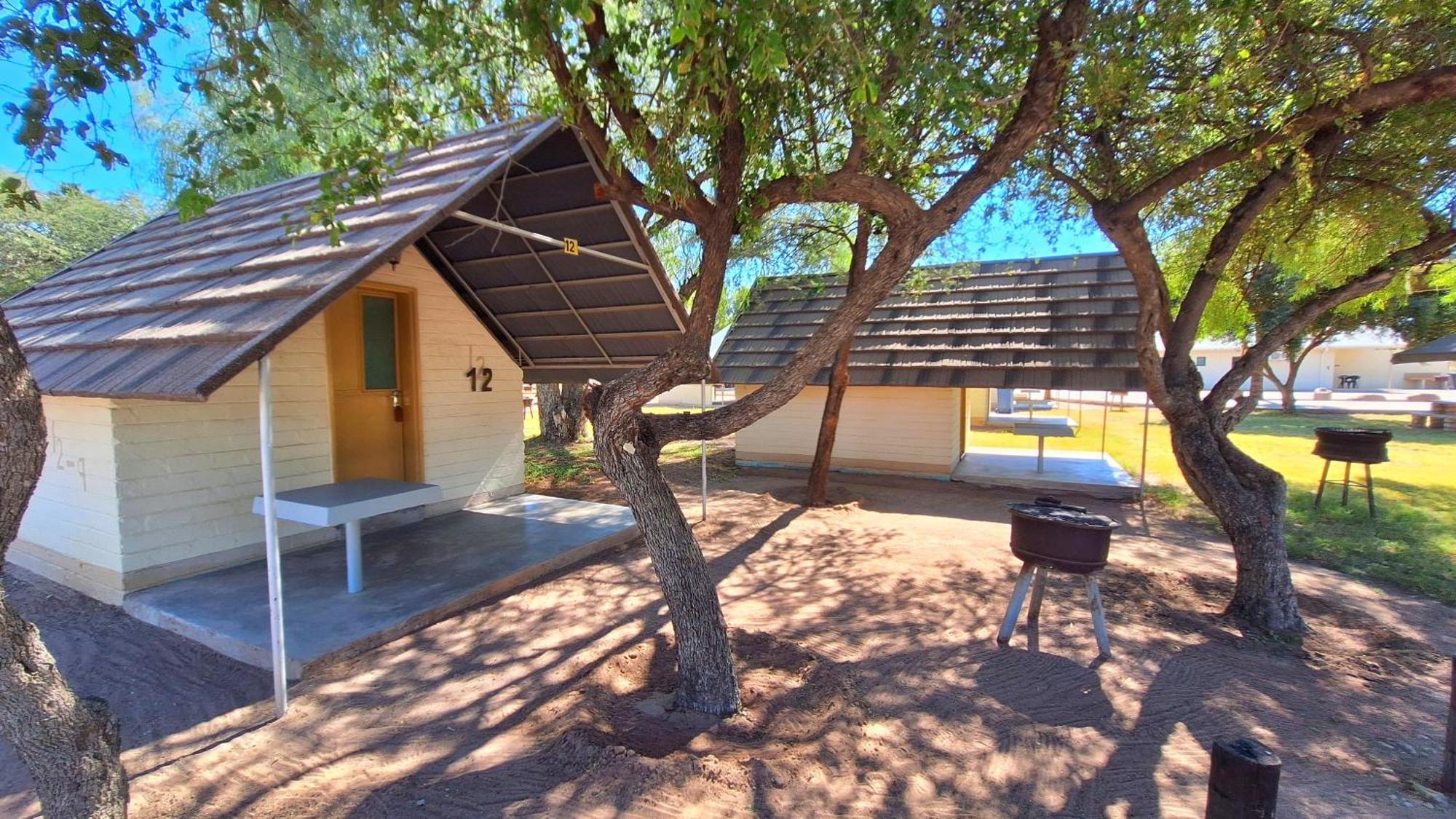 Buitepos East Gate Rest Camp 아파트 외부 사진