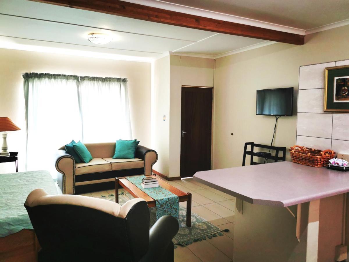 Buitepos East Gate Rest Camp 아파트 외부 사진