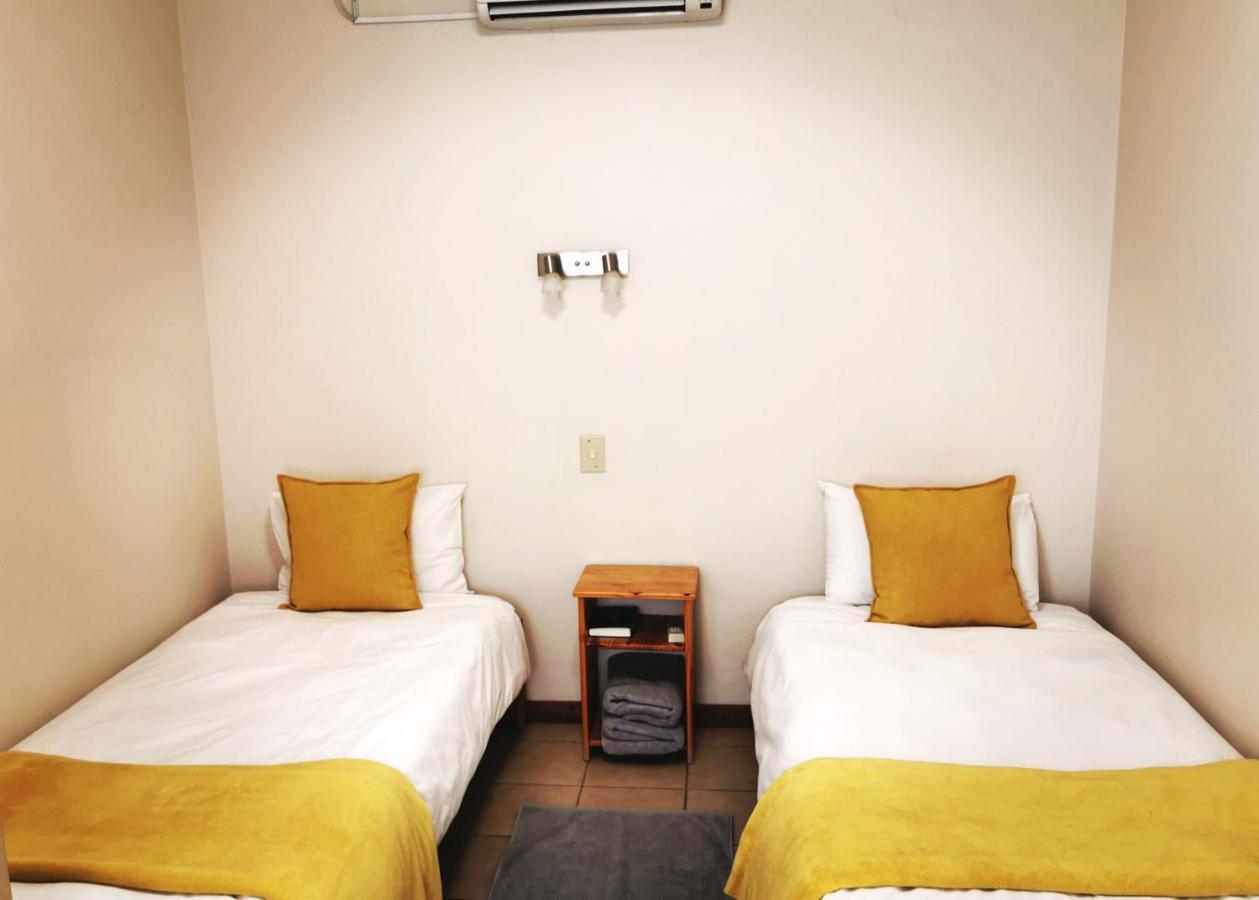 Buitepos East Gate Rest Camp 아파트 외부 사진